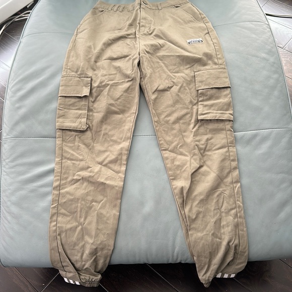 NWOT adidas cargo pants - Picture 1 of 5